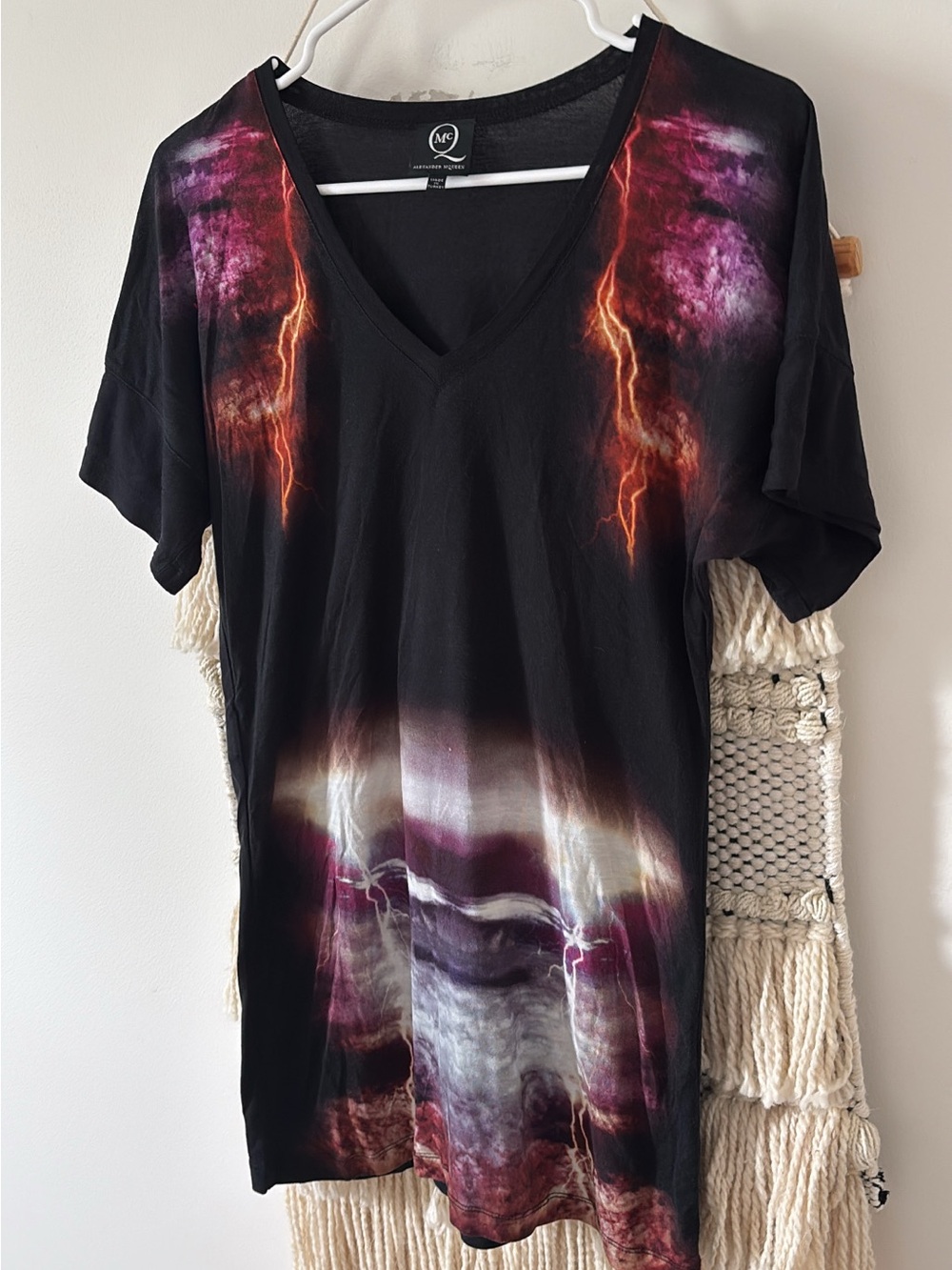 Alexander McQueen Lightning Storm Graphic Tshirt V-Neck XS Abstract Art